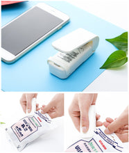 Load image into Gallery viewer, Hand pressure - portable snack seal clip