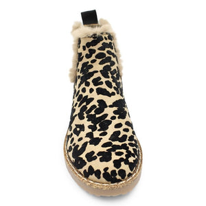 Warm Leopard Print Suede Boots.