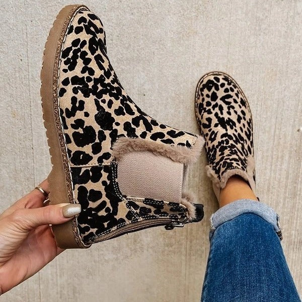 Warm Leopard Print Suede Boots.