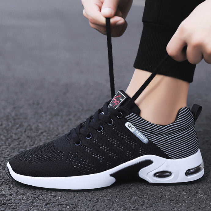 Outdoor Breathable  Lace-up running shoes.
