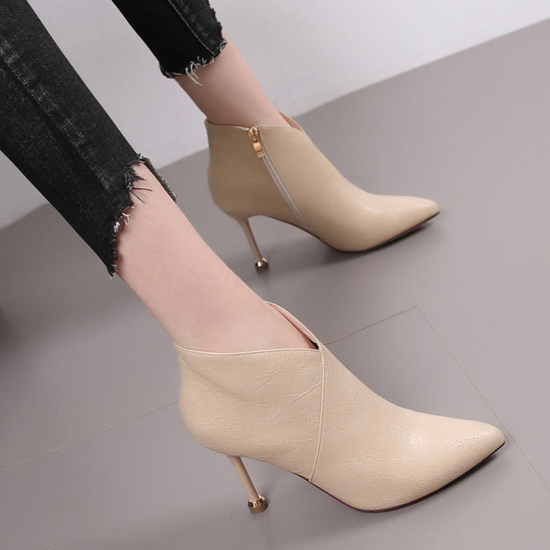 Pointed Toe-Stiletto High Heels.