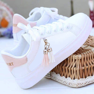 White mesh breathable sport shoes.