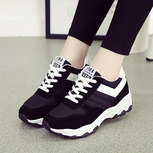 Leisure mesh sport shoes.