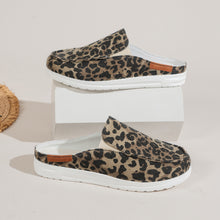 Load image into Gallery viewer, Leopard Print Semi-support Slip-on Shoes.