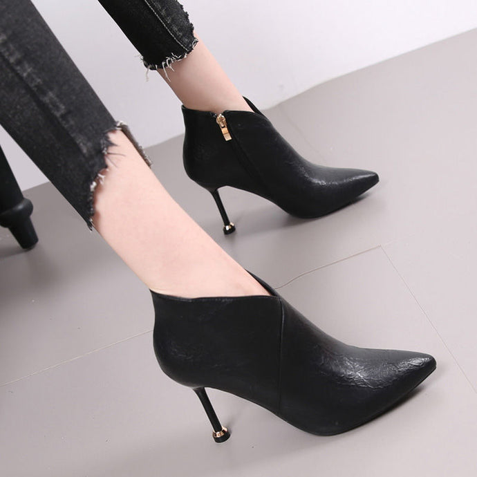 Pointed Toe-Stiletto High Heels.